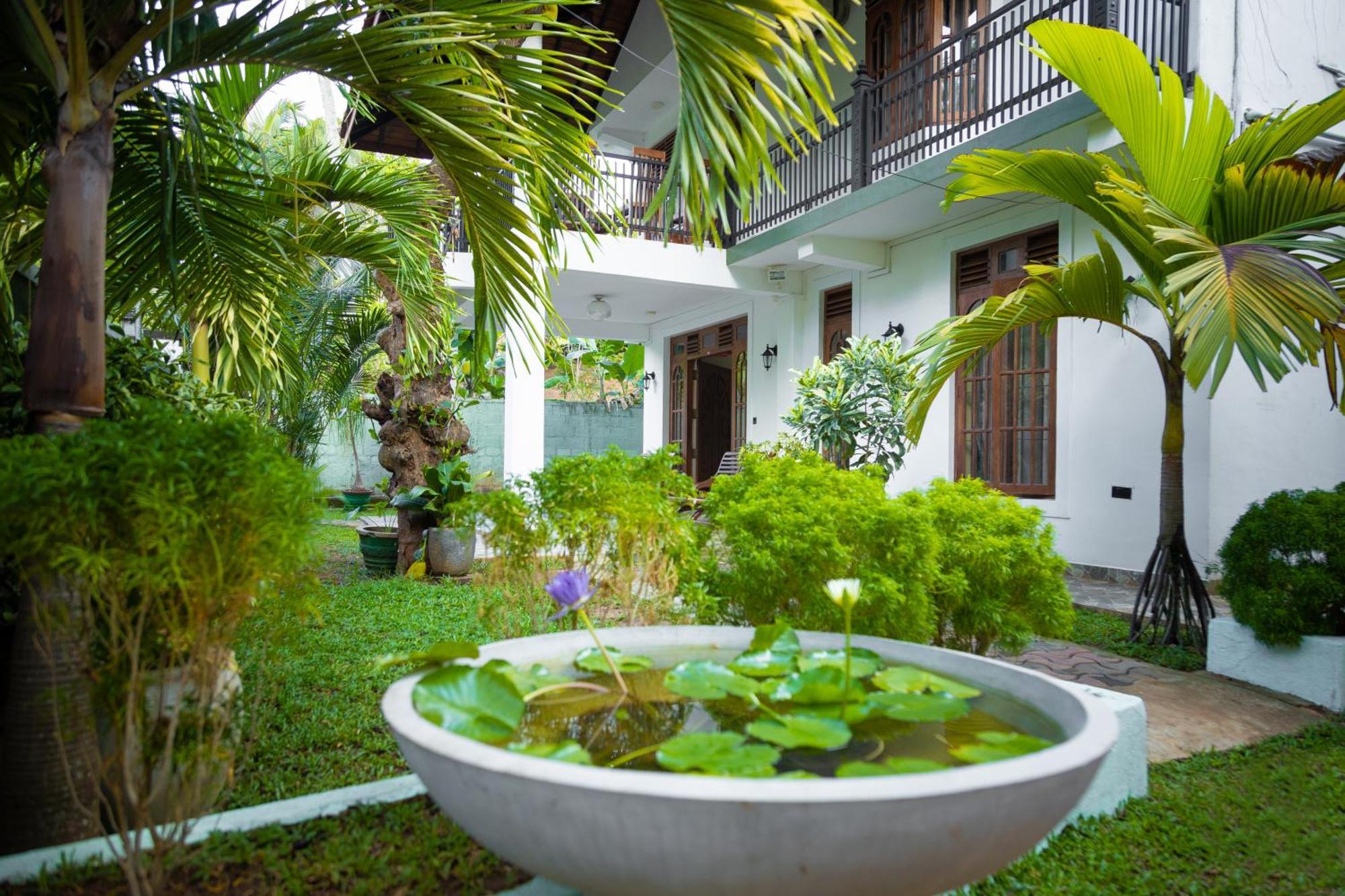 Marathona Tourist Resort - Anuradhapura Eksteriør bilde